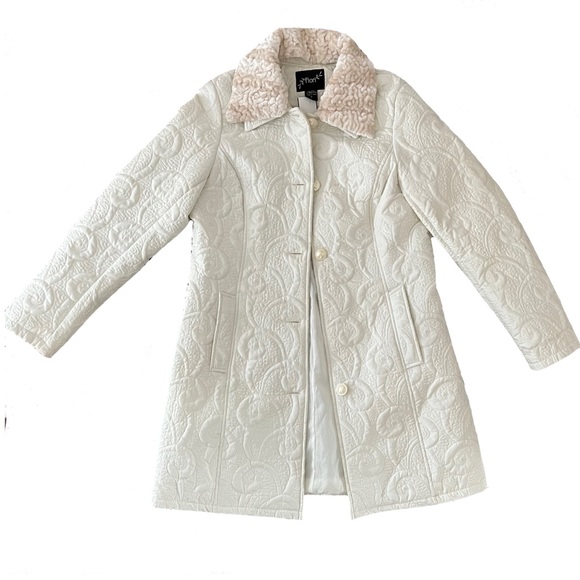 Quilted white jacket with removable collar - Picture 4 of 4